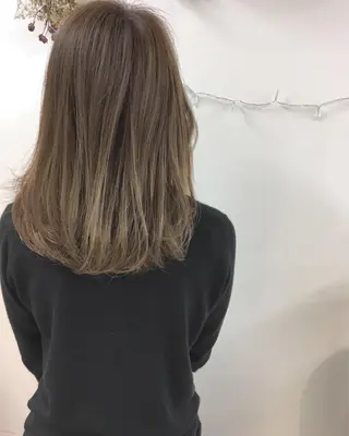 セミロング カラー タナカ タクヤのヘアスタイル