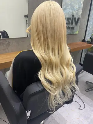 ロング カラー ヘアアレンジ vizz by el yts 北谷エクステのヘアスタイル