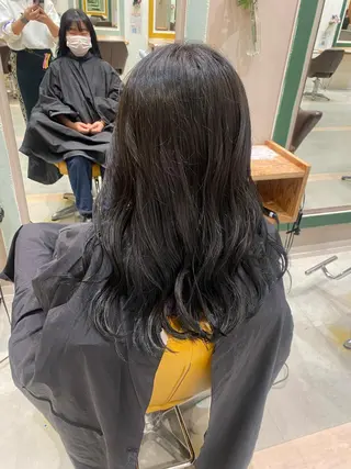 ロング カラー ROOMS Himariのヘアスタイル