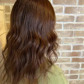 ロング カラー 川崎 かなでのヘアスタイル