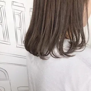 ミディアム カラー TOMOKA 艶髪/透明感カラーのヘアスタイル