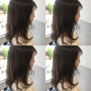 セミロング カラー 小栗 麻衣のヘアスタイル