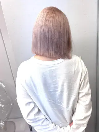ショート カラー ukyo/ブリーチ/ バレイヤージュ/縮毛のヘアスタイル