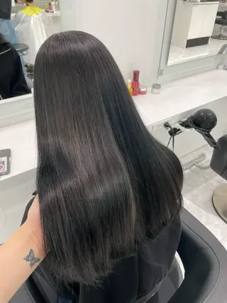 ロング カラー ヘアアレンジ 🎀RIN🎀 縮毛矯正🩶暗髪のヘアスタイル