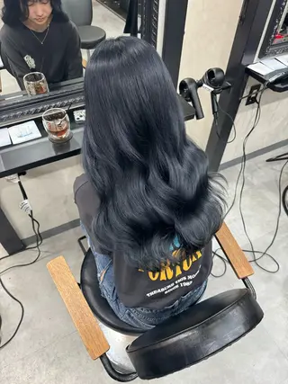 ロング カラー 井本翔太.髪質改善. ベージュ.グレージュのヘアスタイル