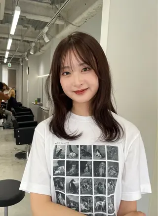 ミディアム カラー ブリーチなし透明感 🪄aoi🤎のヘアスタイル