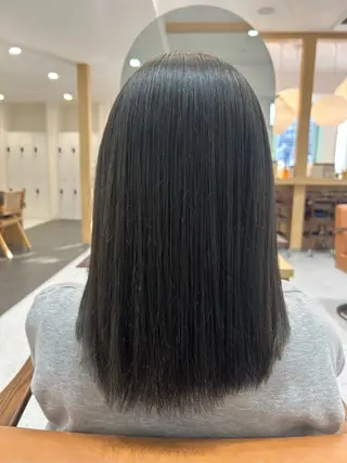 セミロング カラー AFLOAT satomiのヘアスタイル