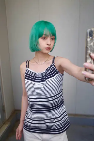 ショート カラー ブリーチ😼 ボブ✍️レイヤーのヘアスタイル