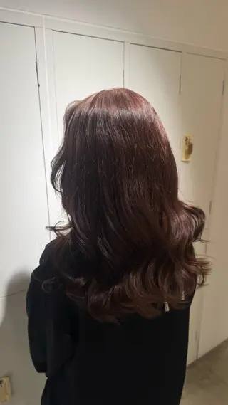 セミロング 山根 里緒のヘアスタイル