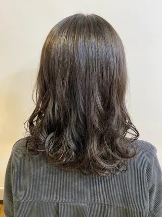 ロング パーマ 安島(あじま) 慎(まこと)のヘアスタイル