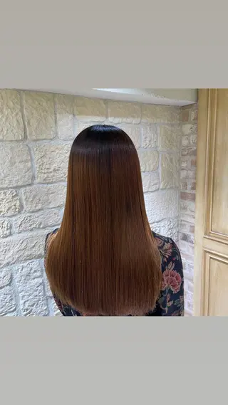 ロング 千代 夏輝のヘアスタイル