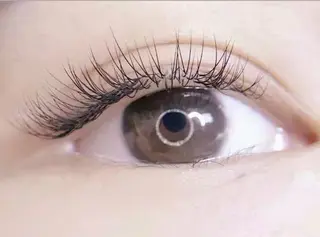 マツエク・マツパ リン アキのマツエク・マツパデザイン