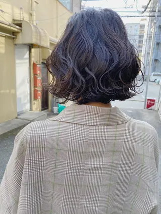 ショート カラー パーマ ヘアアレンジ 🫧umu.🫧韓国 /レイヤー/ハッシュのヘアスタイル