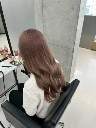 ロング カラー ヘアアレンジ 🌈推し活ハイトーン 💫荒川結星のヘアスタイル