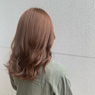 セミロング 佐々木 優衣のヘアスタイル