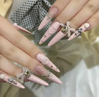 ネイル Pure&Rich Nailのネイルデザイン