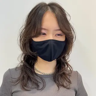 ミディアム パーマ 【骨格診断カット】 .のヘアスタイル