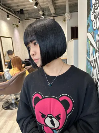 ミディアム ヤクシジ レンのヘアスタイル