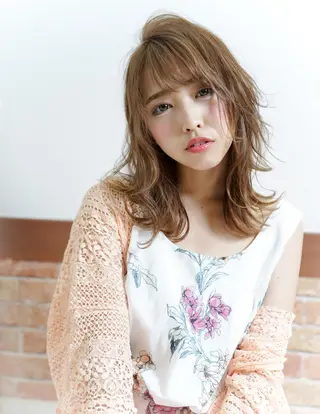 ミディアム ヘアールーム アートのヘアスタイル