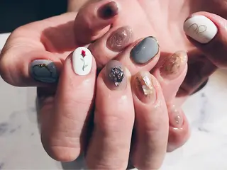 ショート パーマ ネイル マツエク・マツパ illum hicariのネイルデザイン