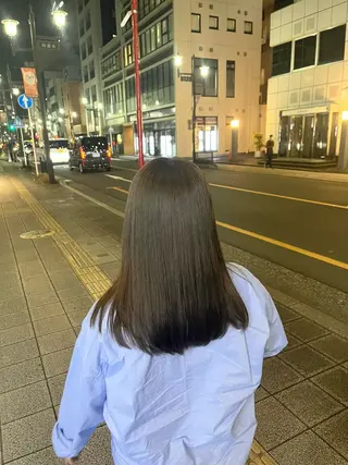 セミロング 大宮レイヤーカット× 透明感カラー　rioのヘアスタイル