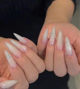 ネイル Luna Gladeのネイルデザイン