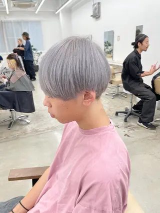 ショート カラー メンズ ハイトーン/レイヤー /ケアブリーチ石川治のヘアスタイル