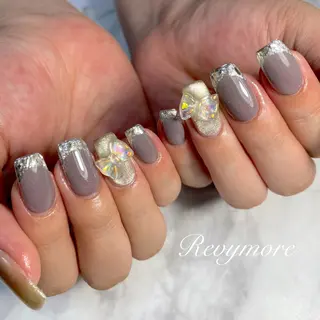 ミディアム ネイル nail salon Revymoreのネイルデザイン