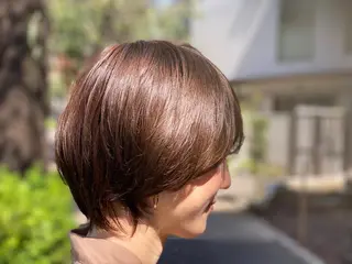 ショート カラー 鈴木 令子のヘアスタイル
