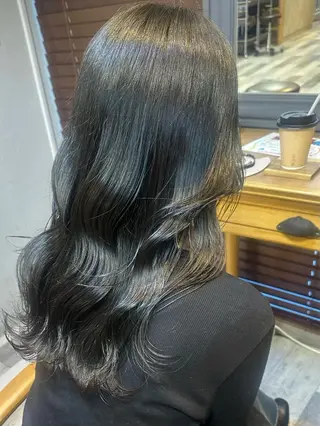 ロング カラー 和田 直也のヘアスタイル