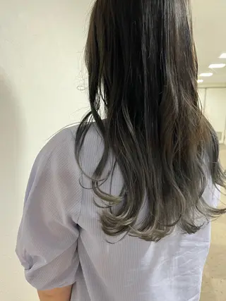 セミロング ハイトーンカラー🩵 耳ツボジュエリー👂のその他イメージ
