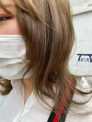 セミロング カラー お任せヘア☘️☘️ 及川渚のヘアスタイル