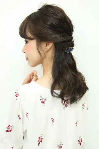 ミディアム ヘアアレンジ 駅チカ【ali'i】 アリイ花崎友美☘のヘアスタイル