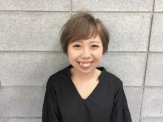 ショート カラー ITO YUKIのヘアスタイル