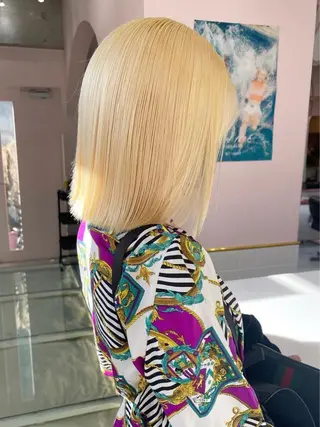 ショート カラー パーマ ヘアアレンジ メンズ キッズ ネイル マツエク・マツパ アイブロウ 🧨ブリーチー×ボブ レイヤー💎じゅえるのヘアスタイル