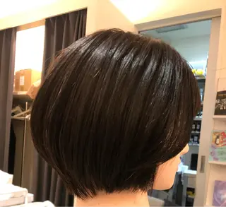 ショート カラー 阪上 沙織のヘアスタイル