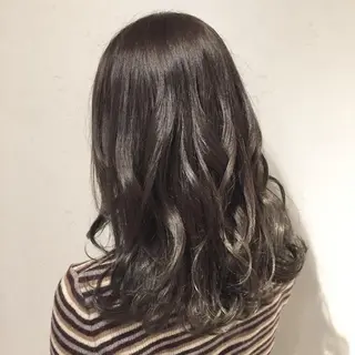 ミディアム cecilhair 福岡天神店のヘアスタイル