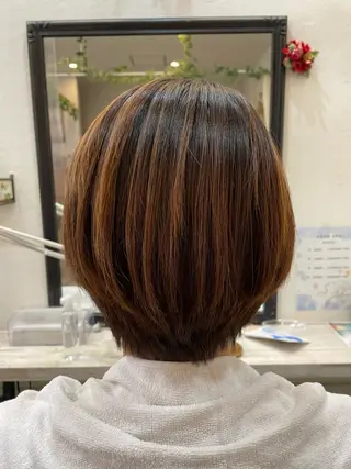ショート 津田 あかねのヘアスタイル