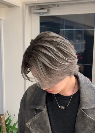 ミディアム カラー パーマ ヘアアレンジ メンズ メンズバレイヤージュ 🌫ハイライトのヘアスタイル