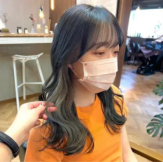 セミロング カラー パーマ ヘアアレンジ メンズ キッズ ネイル マツエク・マツパ アイブロウ 前川 朋香のヘアスタイル