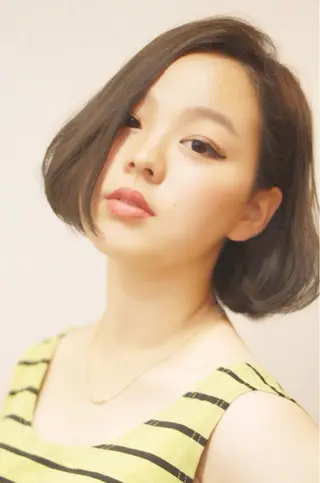 ショート パーマ 白髪ぼかし×デザイン 🕊️🫧ホウジョウのヘアスタイル