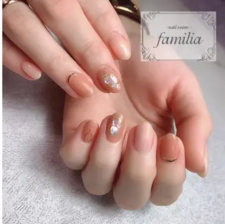 ネイル -nailroom- familiaのネイルデザイン