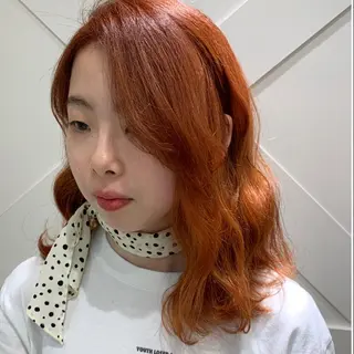 ロング 秋守 百華のヘアスタイル