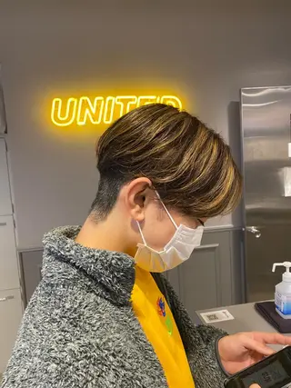 ショート カラー ヘアアレンジ TRU Shino🦋のマツエク・マツパデザイン