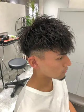 ショート カラー メンズ 関西センターパート メンズモデル募集のヘアスタイル