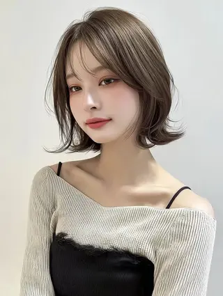 ミディアム 齋藤 智佳のヘアスタイル