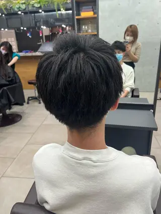 ミディアム 秋澤 楓のヘアスタイル