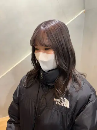 ミディアム カラー 小西 萌々香のヘアスタイル