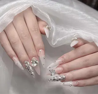 ネイル Lee Nailsのネイルデザイン