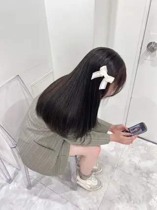 ロング カラー 透明感🤍レイヤー ベージュ‎🤍ピンクのヘアスタイル